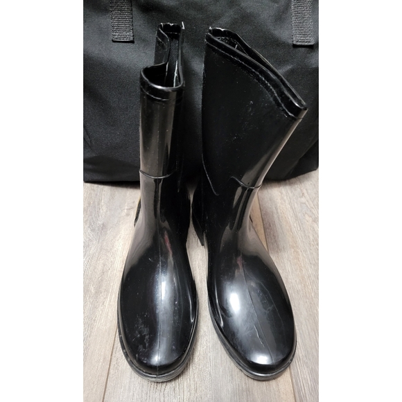Unlisted by Kenneth Cole Zip Rain Boots - Picture 5 of 15